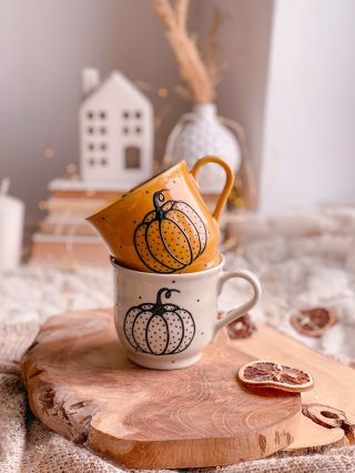 Dýně sem, dýně tam 🎃 Už jsi ulovil/a svou dýni? 🤍 🎃 ručně malované 🎃 autorské motivy 🎃 odolné a nezávadné barvy 🎃 tvorba z...